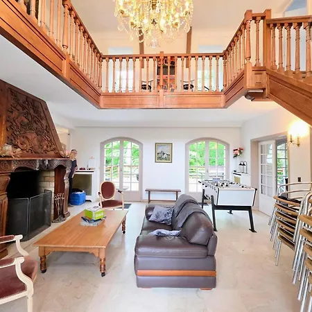 Spacieuse Et Paisible - 15 Pers. - Fr-1-527-119 Holiday home *